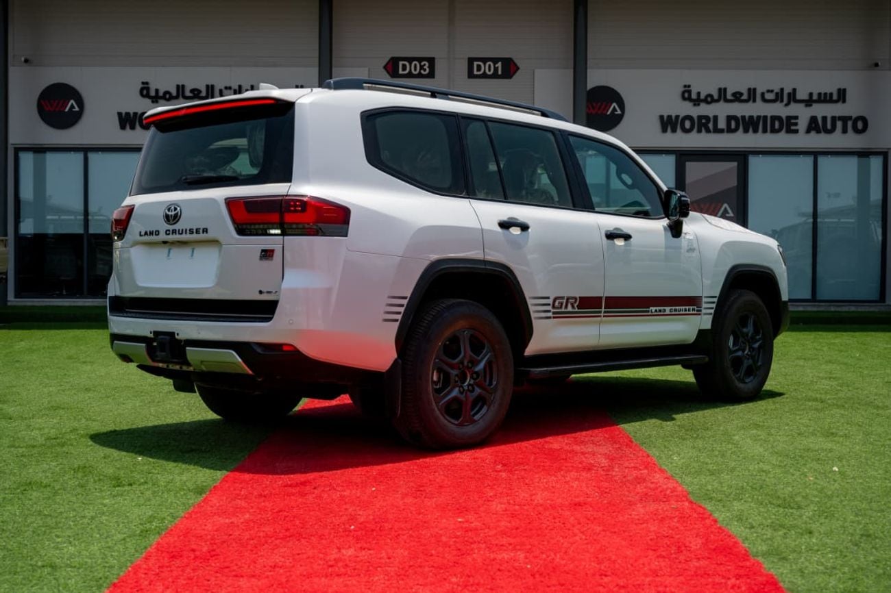 Toyota Land Cruiser GR SPORT 3.5L TT HEV 2025
