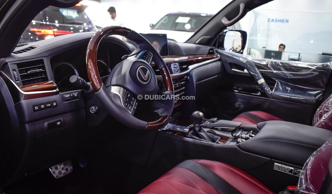 Lexus LX 570 Black Edition S