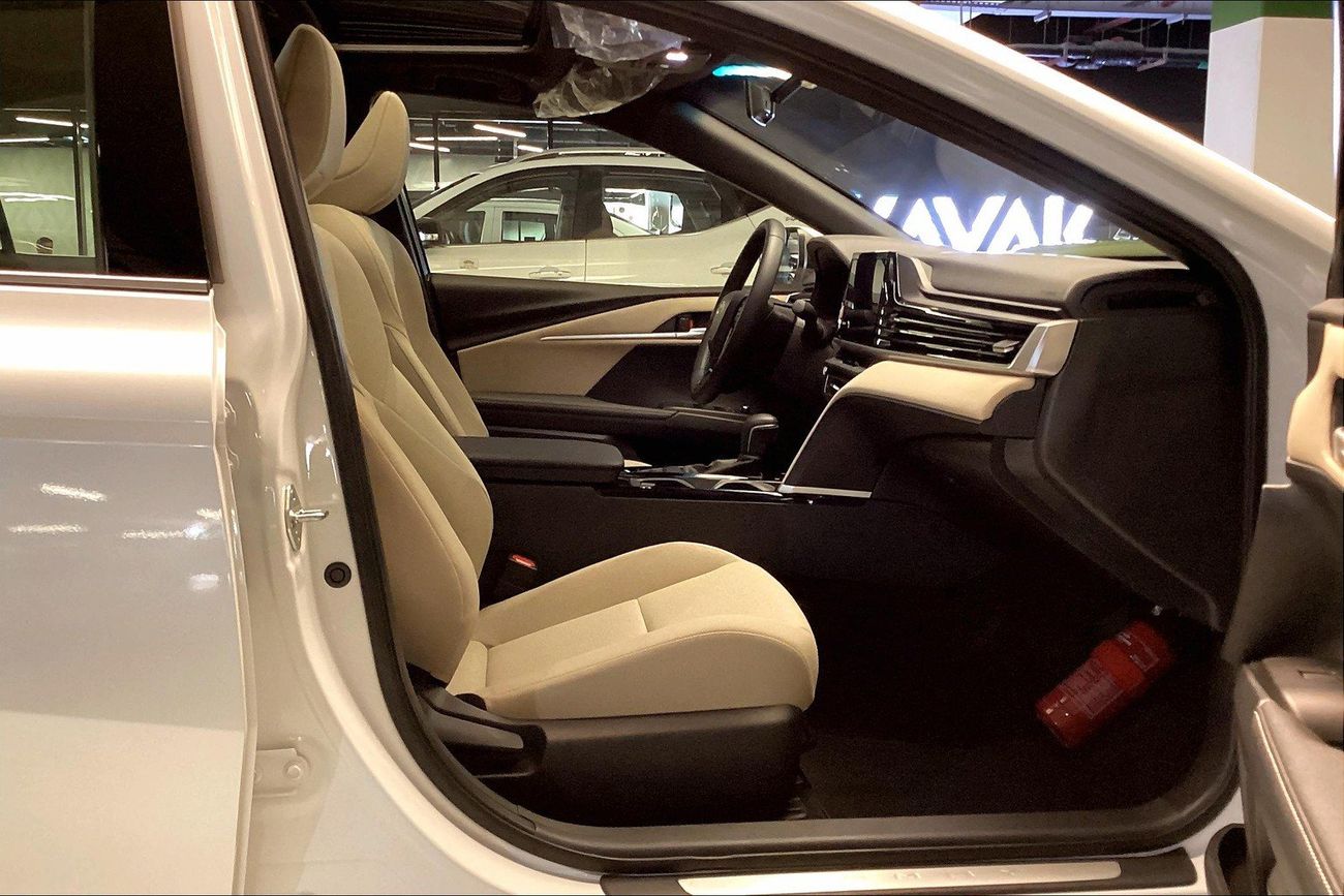 تويوتا كامري XLE | شامل الضمان | 0 ﺪﻔﻋﺓ ﺃﻮﻟﻯ