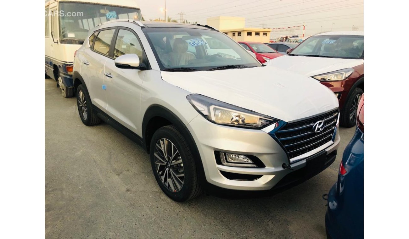 Hyundai Tucson 2.0L-PUSH/START-ALLOY RIMS-POWER SEAT-REAR AC-WIRELESS CHARGER-PANORAMIC ROOF