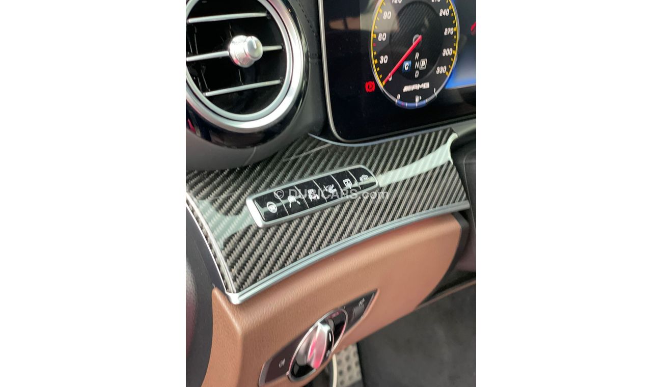 Mercedes-Benz E 63 AMG