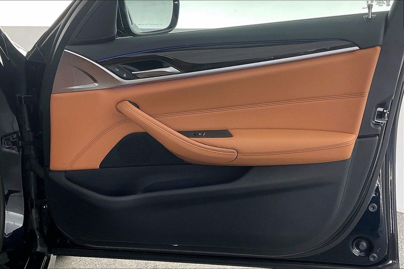 بي أم دبليو 520i M Sport | شامل الضمان | 0 ﺪﻔﻋﺓ ﺃﻮﻟﻯ