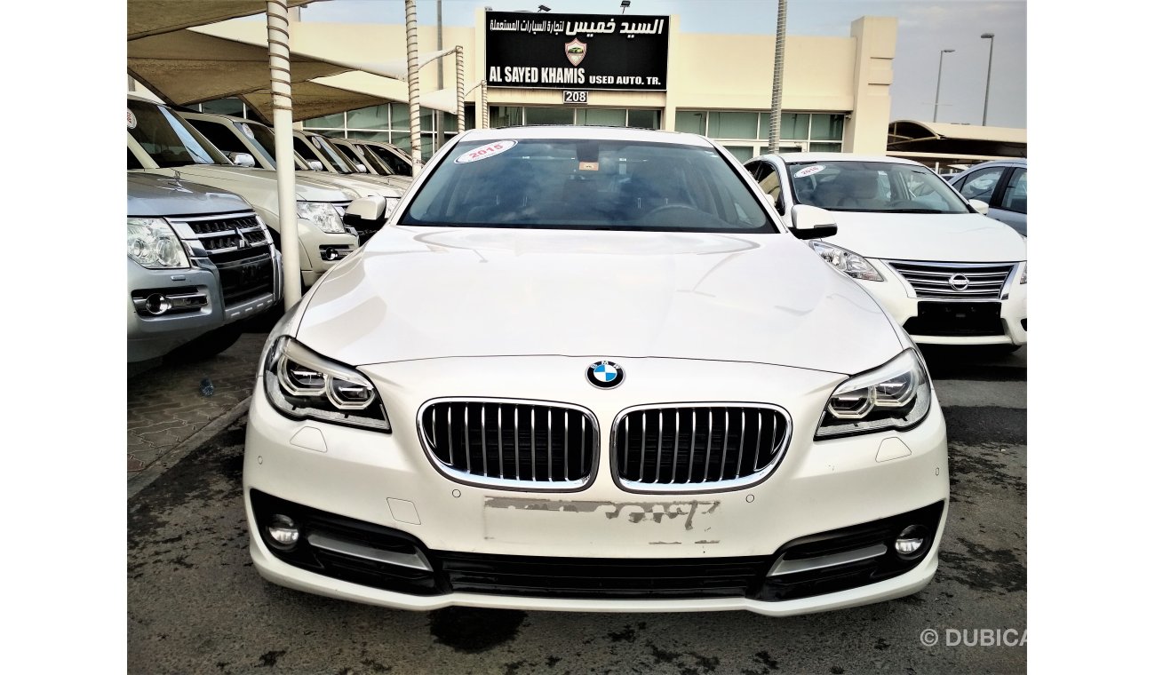 BMW 520i i 2015 WHITE NUMBER 1 GCC LATHER NO ACCIDENT NO ACCIDENT PERFECT