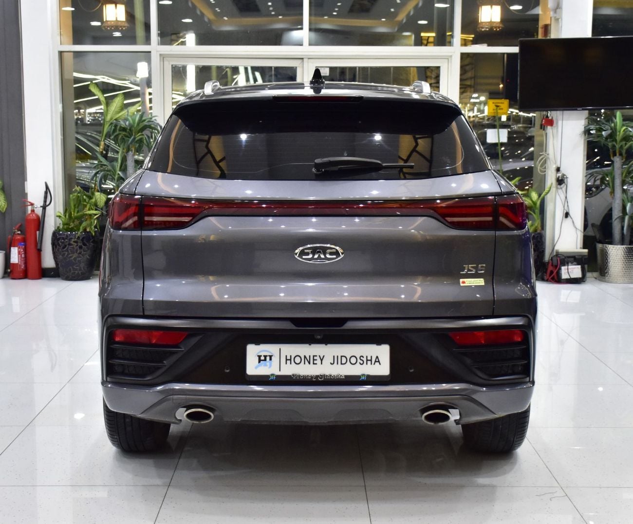 JAC JS6 FLAGSHIP EXCELLENT DEAL for our JAC JS6 ( 2024 Model ) in Grey Color GCC Specs