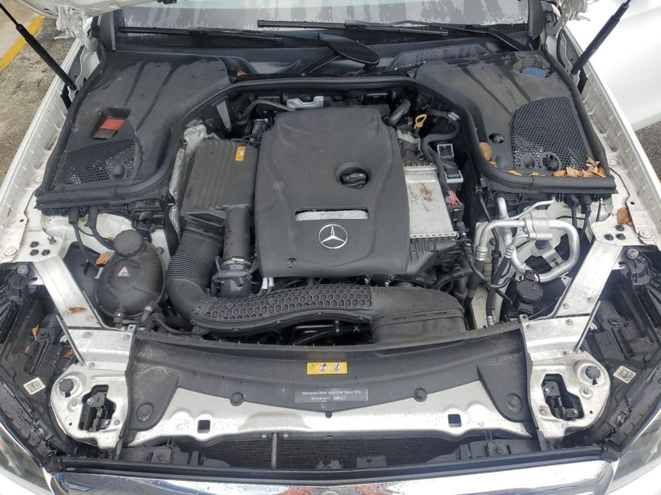 Mercedes-Benz E300 Premium + 2.0L