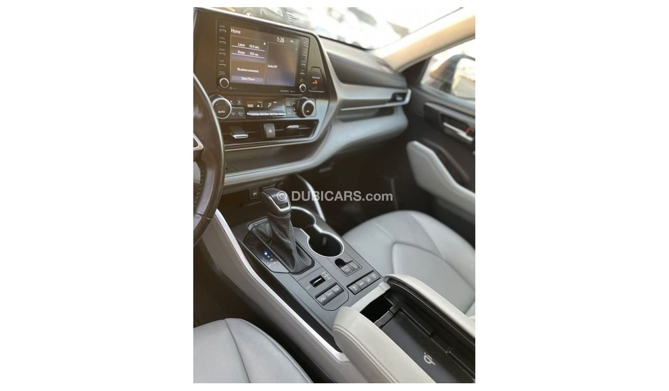 Toyota Highlander 2021 TOYOTA HIGHLANDER XLE 3.5L V6 AWD /