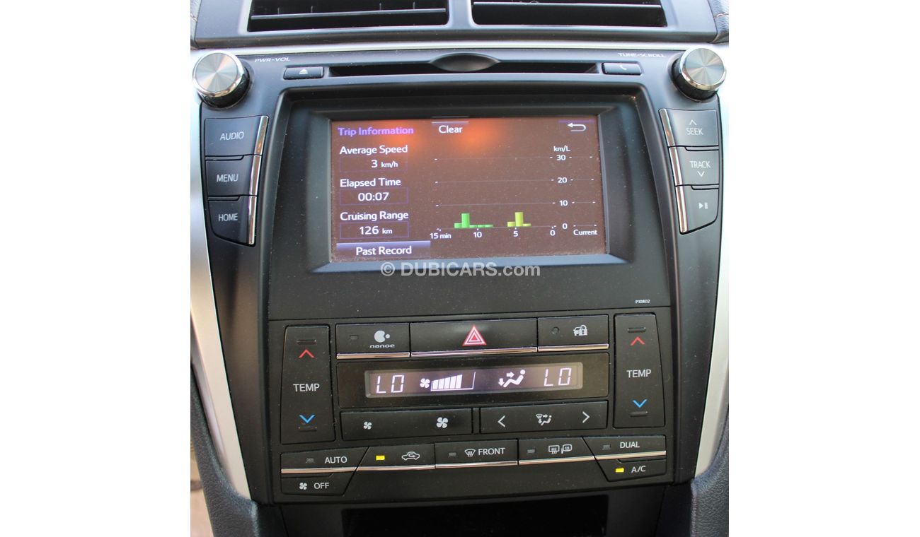 تويوتا كامري تويوتا كامري 2016 وارد تركي بدون حوادث بحالة ممتازة نظيفه جدا من الداخل والخارج