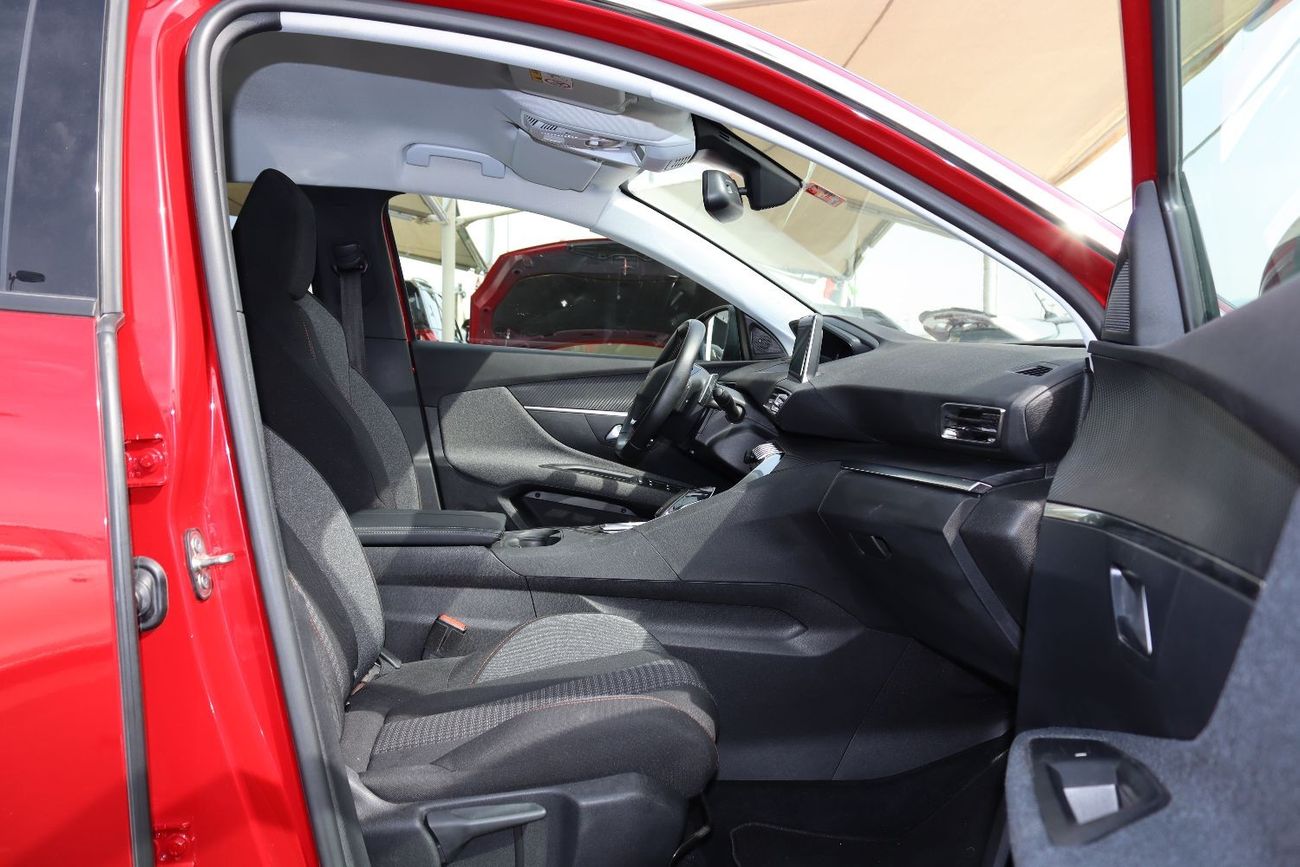 Peugeot 3008 Active+ ACCIDENTS FREE - GCC - PERFECT CONDITION INSIDE OUT - ORIGINAL PAINT - ENGINE 1600 CC TURBO