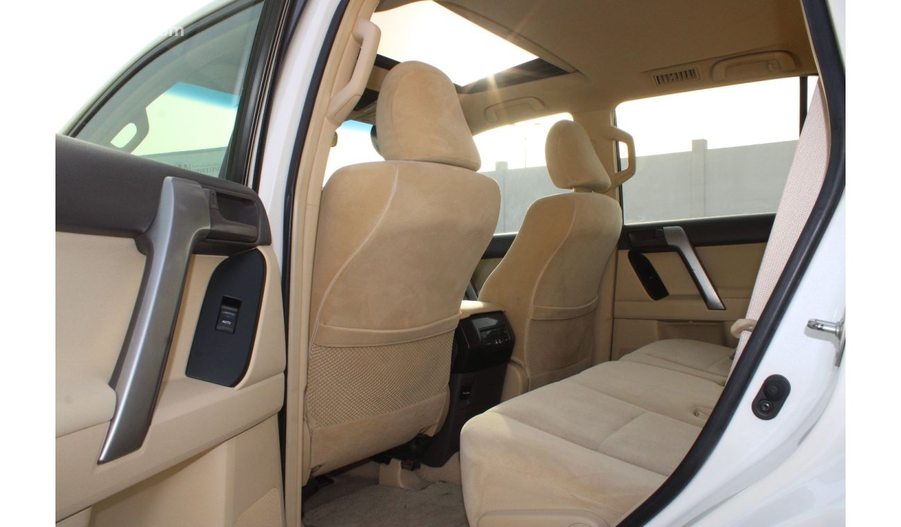 Toyota Prado Toyota Prado 2016 GCC No. 1 full option 6 cylinder without accidents, very clean from inside and out