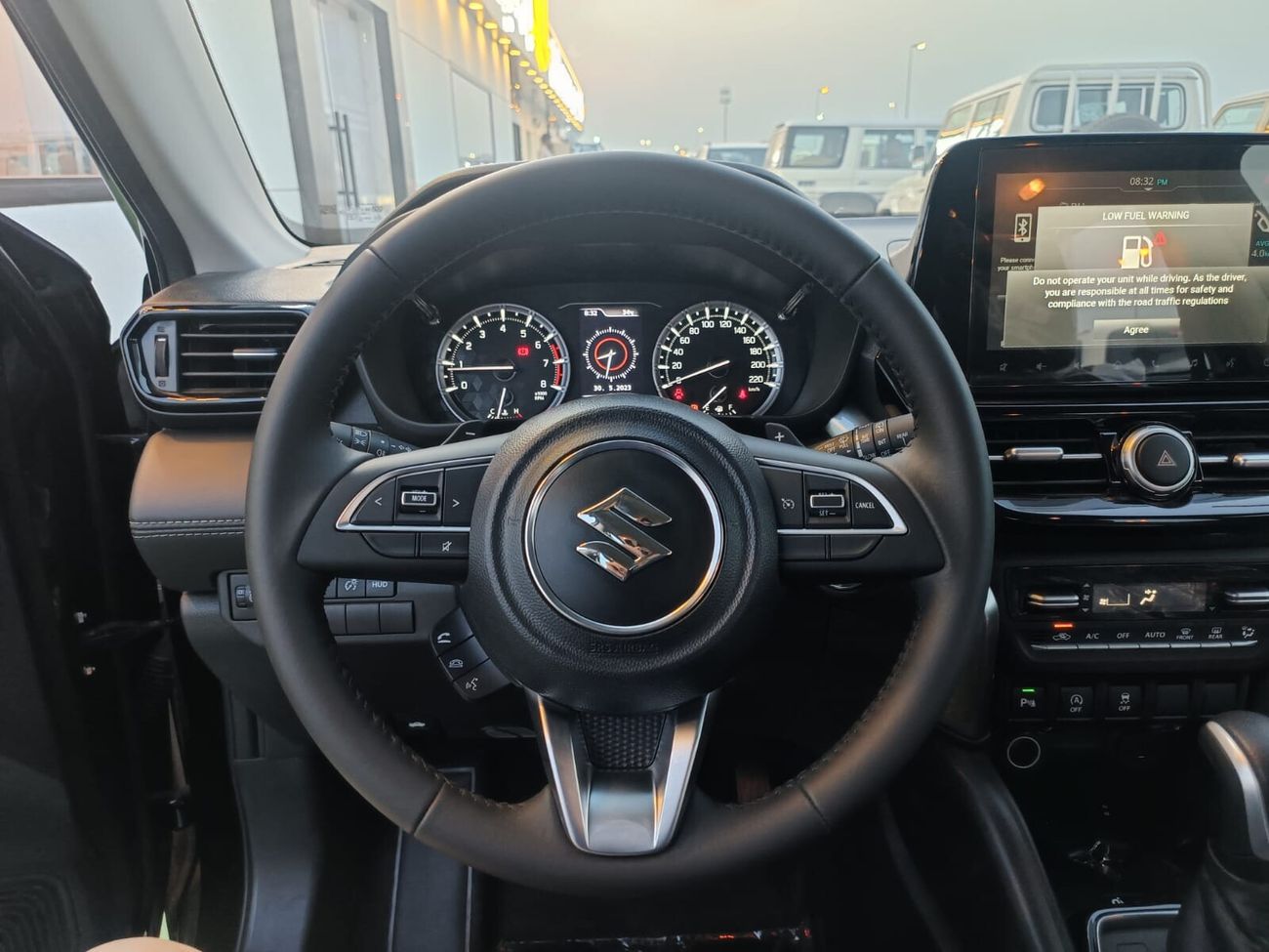 سوزوكي جراند فيتارا 1.5L V4 HYBRID / WITHOUT SR /  360* CAMERA / LEATHER SEATS  (CODE # 100291)