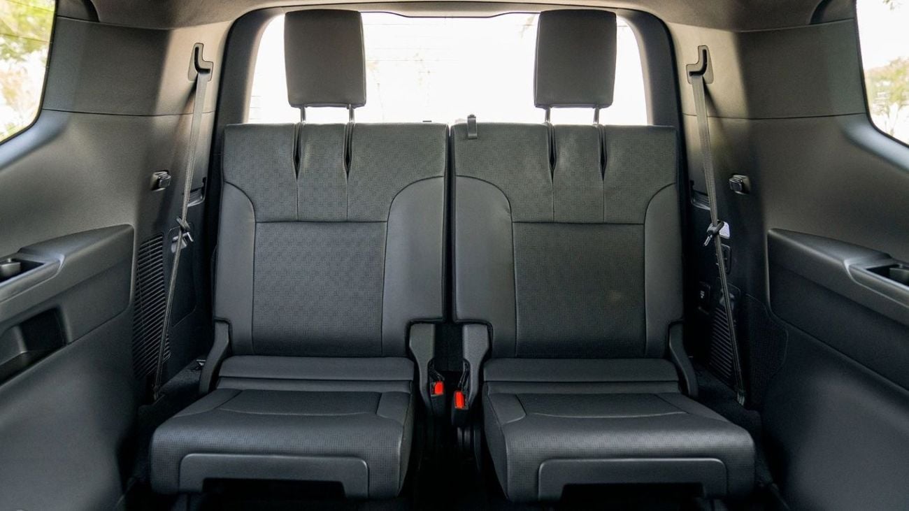 Toyota Land Cruiser GR SPORT 3.3D AT MY2023 – BLACK