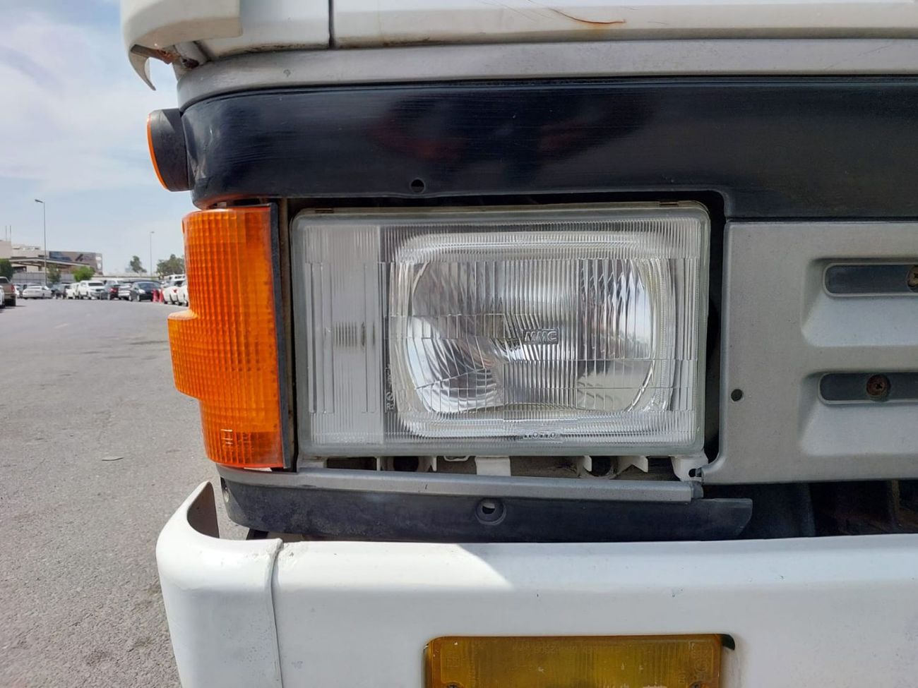 Mitsubishi Fuso Canter (RAMADAN OFFER) MITSUBISHI CANTER TRUCK RHD 1990 MODEL 3.9 L DIESEL MANUAL(PM40199)