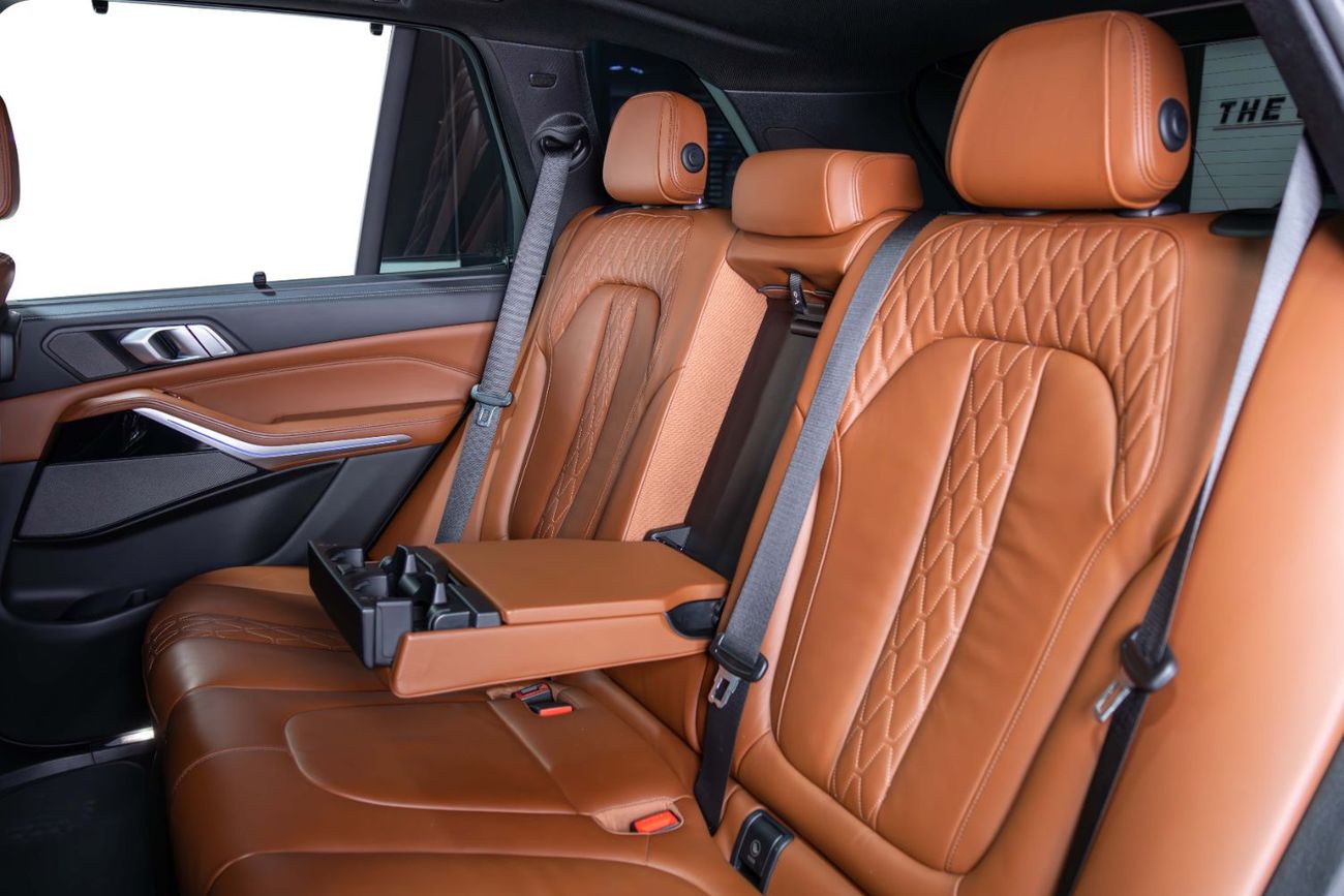 BMW X5 M50i 4.4L Full Service History-BMW Individual Interior-Aero Dynamic Package-Metallic Paint