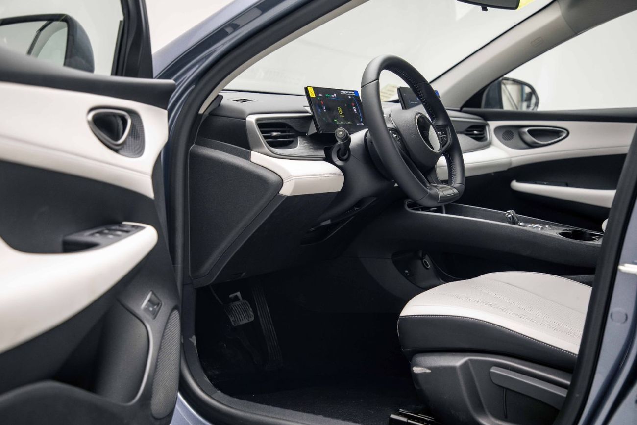 BYD Seal 05 DM-i Luxury 1.5L - Plug-In Hybrid - Atlantis Grey Inside White | Export Only