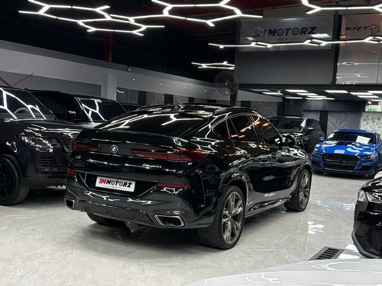 بي أم دبليو X6 XDRIVE M50i