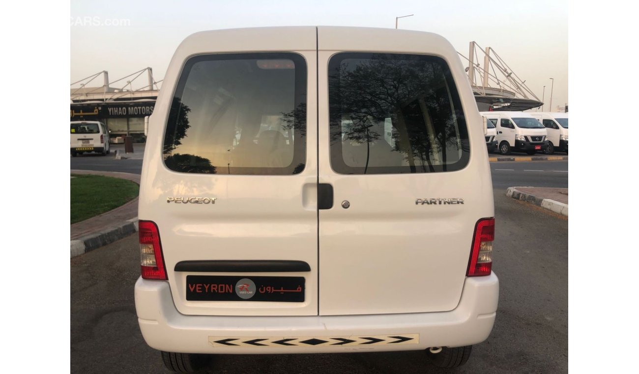 بيجو بارتنر قصير جسم 2013 PEUGEOT PARTNER GCC 2DR VAN 1.6L 4CYL MANUAL IN GOOD CONDITION