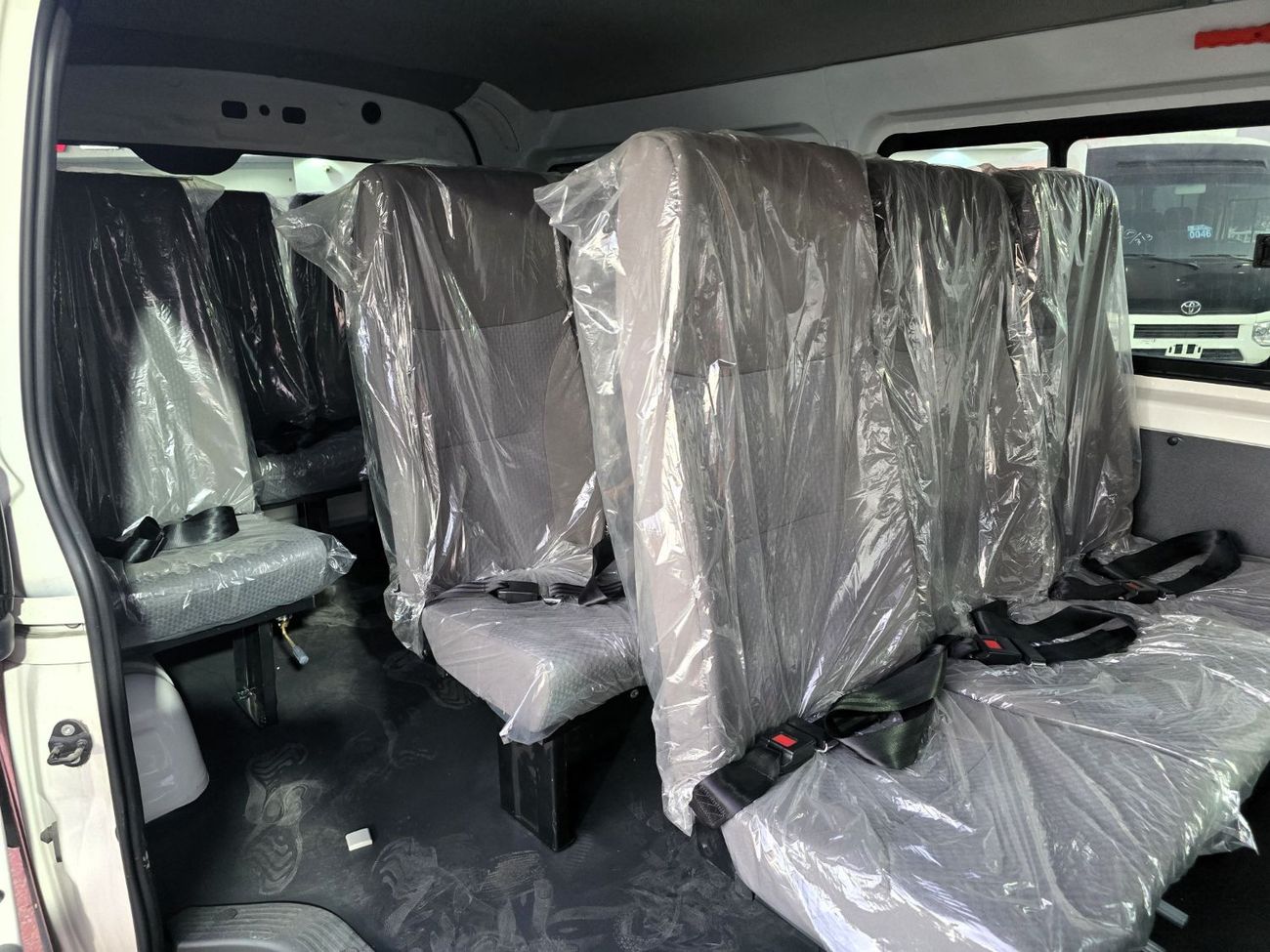 جويلونغ A4 JOYLONG A4 Bus 2.5L V4 Diesel 15 Seats   White color 2023 Model