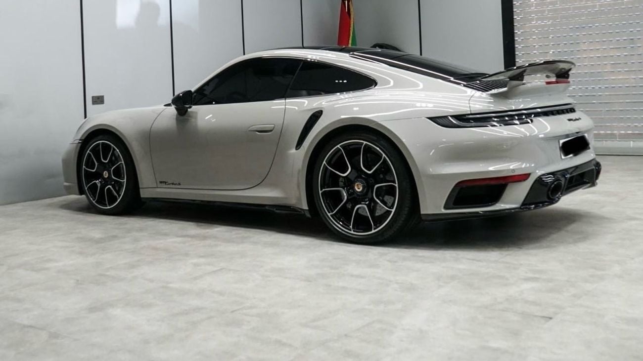 بورش 911 Turbo S 3.8L (640 HP) Coupe