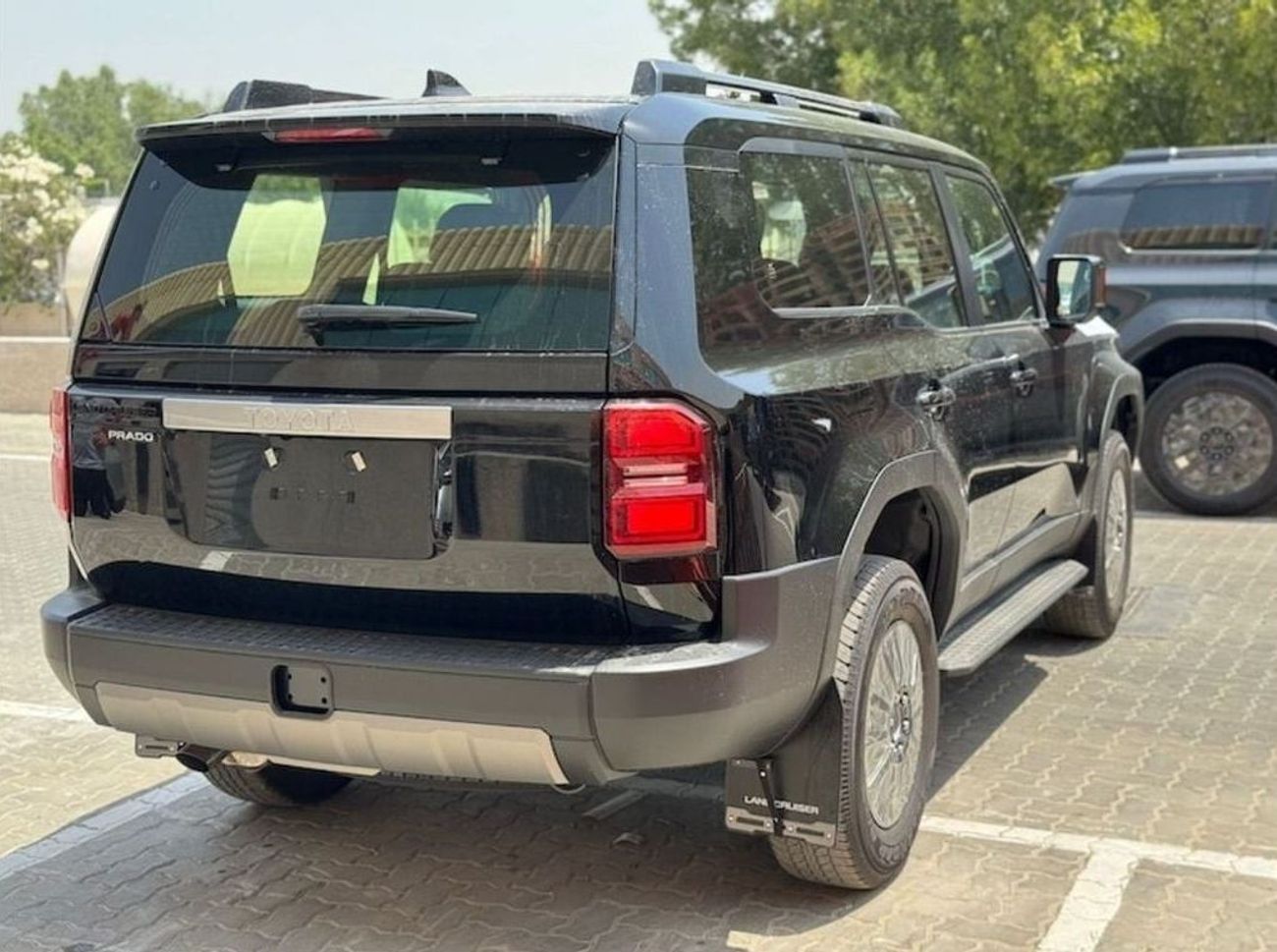 تويوتا برادو TOYOTA PRADO 250 TXL 2.7P AT LIMITED 2025