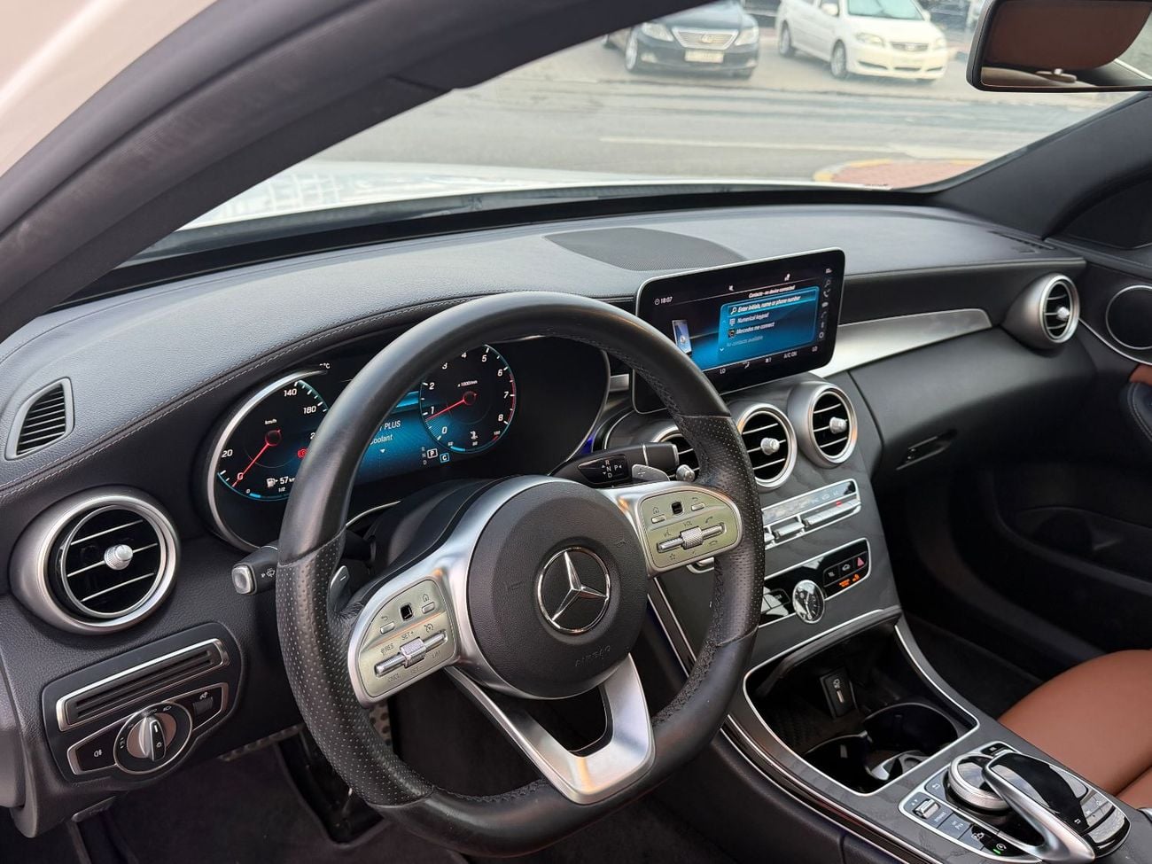 مرسيدس بنز C 200 AMG