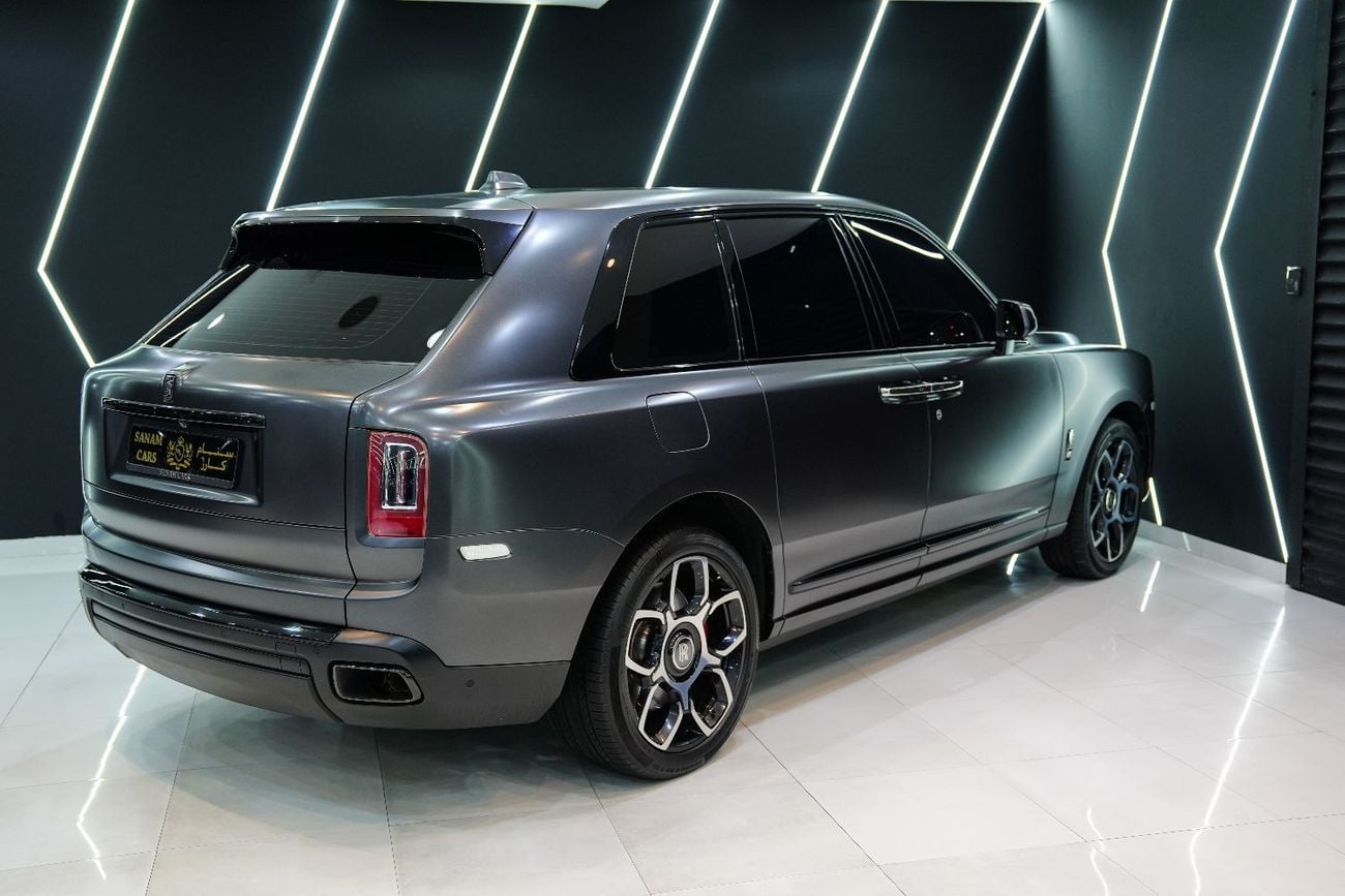 Rolls Royce Cullinan BLACK BADGE , Rear Entertainment, Bespoke Audio, Starlight, GCC Specs!!