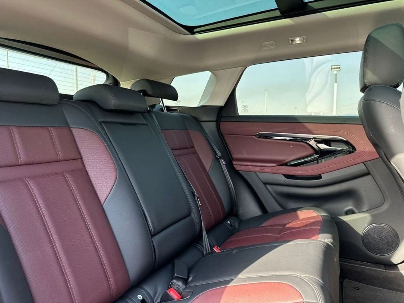 Land Rover Range Rover Evoque LAND ROVER EVOQUE P300e 2022