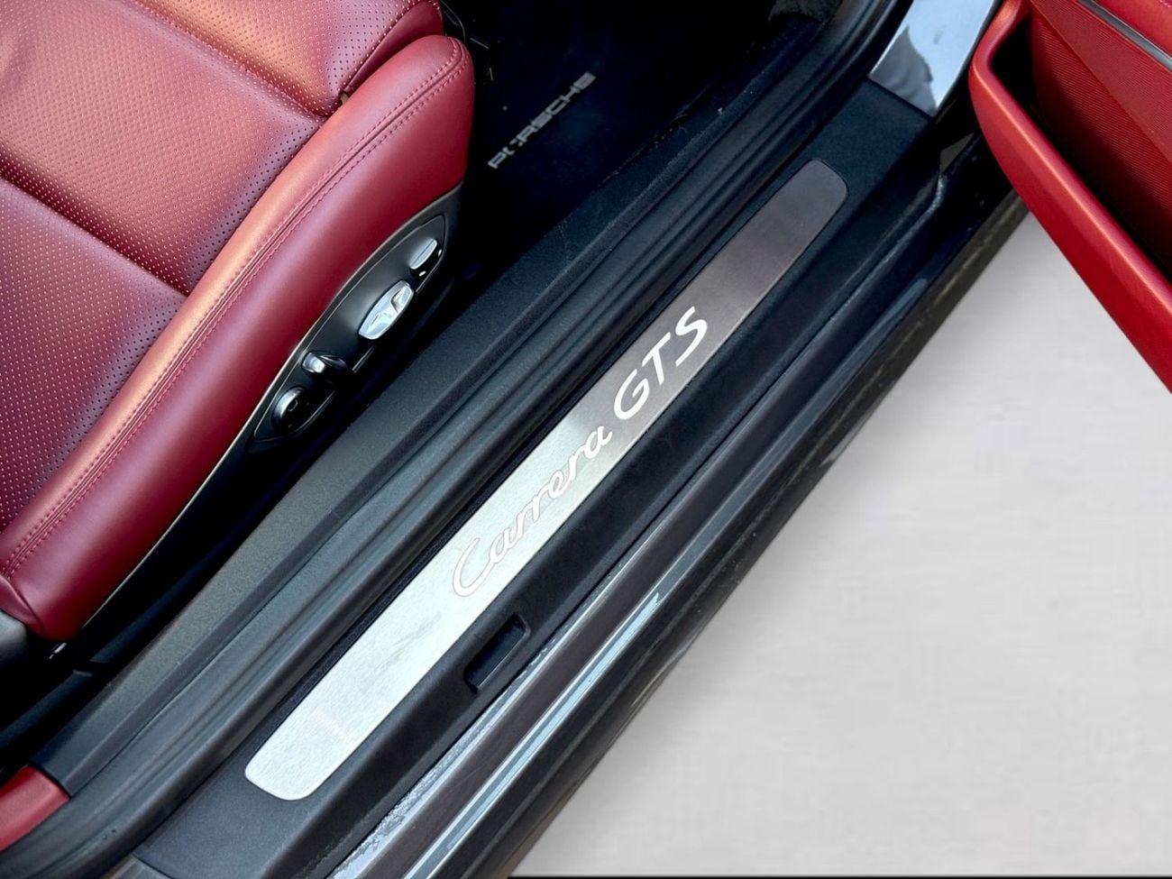 Porsche 911 AED 14,330 P.M | 0% DOWN PAYMENT | PORSCHE 911 CARRERA GTS (991.2) | 3.0L TWIN-TURBO – 450 HP | 2019