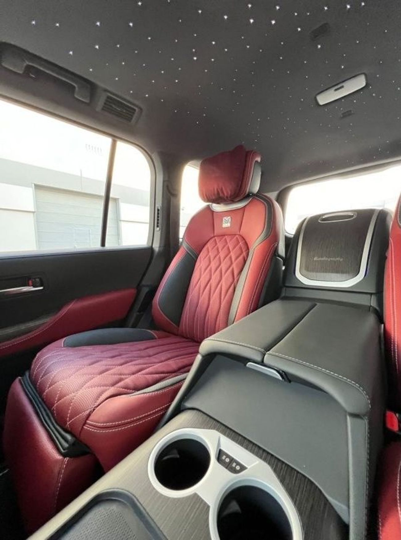 Toyota Land Cruiser 3.5T VXR FULL OPTION WITH MBS AUTOBIOGRAPHY VIP  SEAT AND ROOF STAR LIGHT