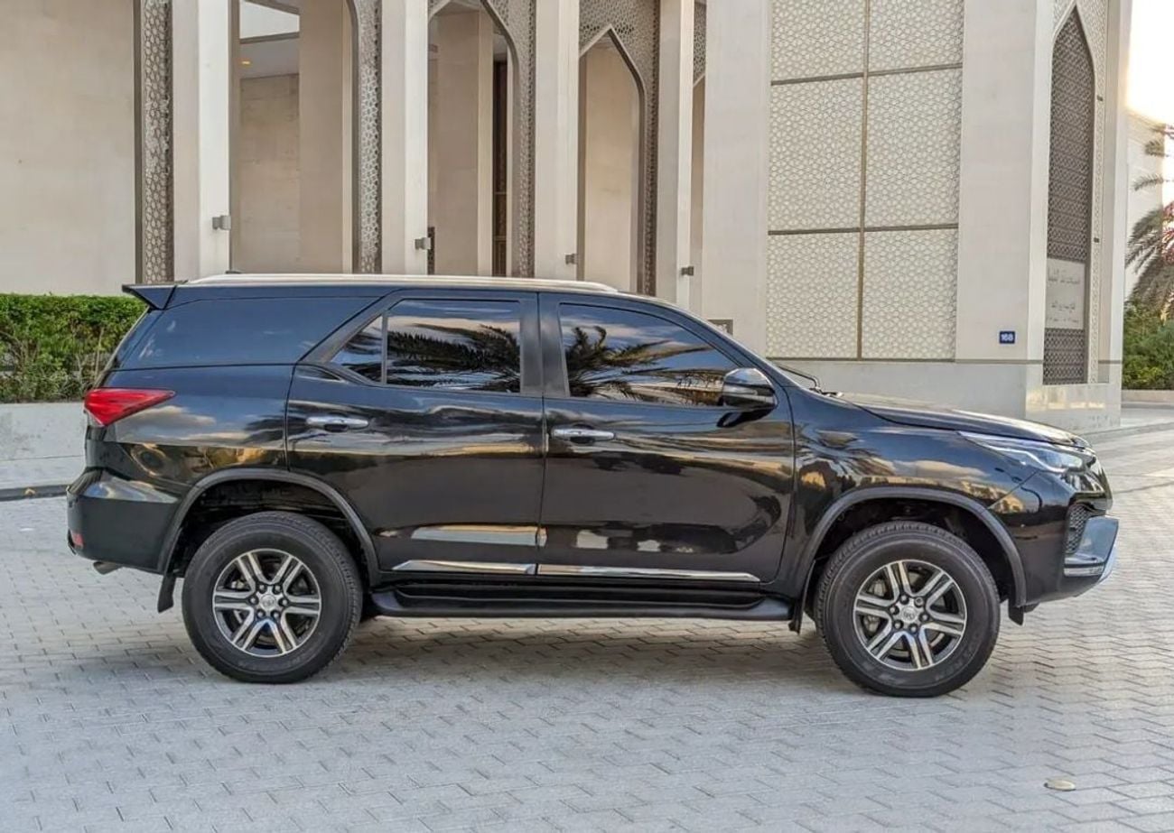 Toyota Fortuner VXR Toyota Fortuner 2022MODEL V6 4.0L petrol Engine Colour Black Transmission Automatic Interior Bro