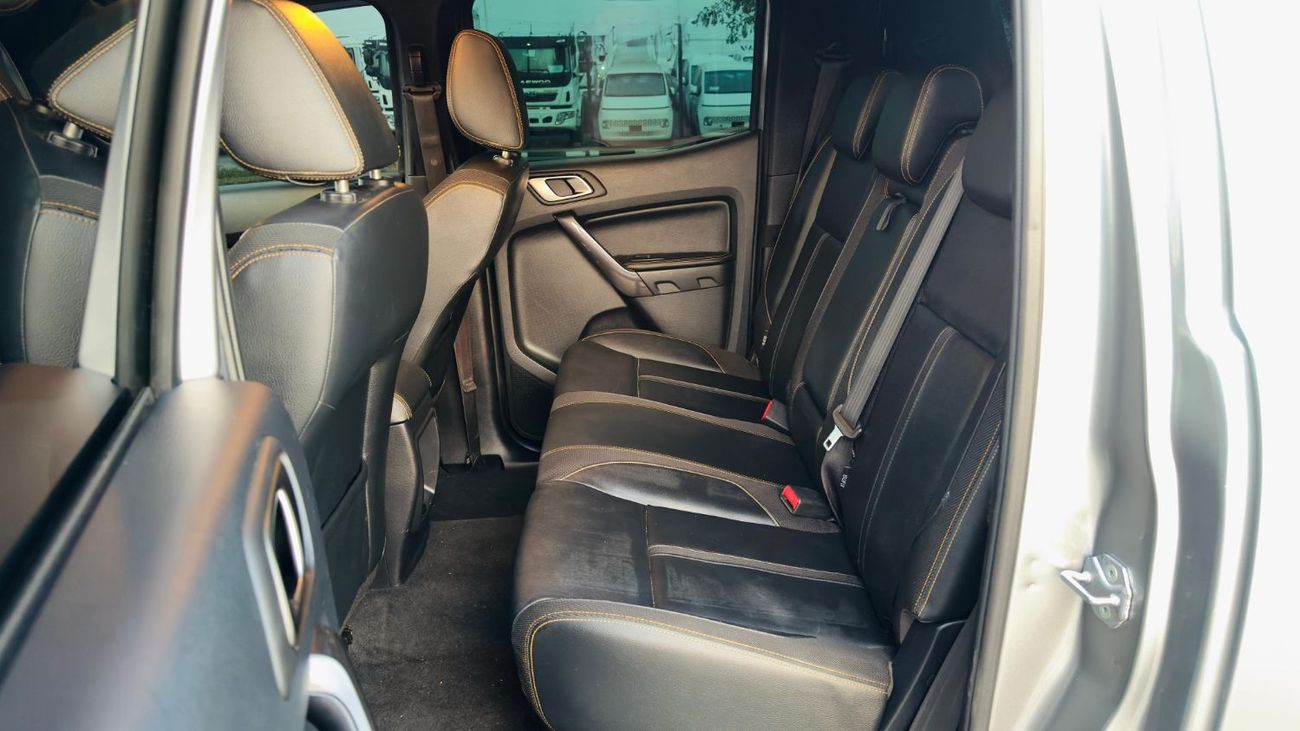 Ford Ranger 3.2L DIESEL 4WD | RHD | AUTOMATIC | ROOF RACK + LEATHER SEATS + MULTIMEDIA + BOOT SHUTTER