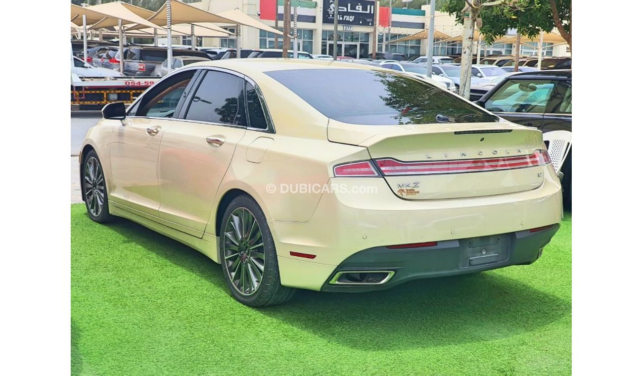 Used Lincoln MKZ 2015 for sale in Sharjah 528482