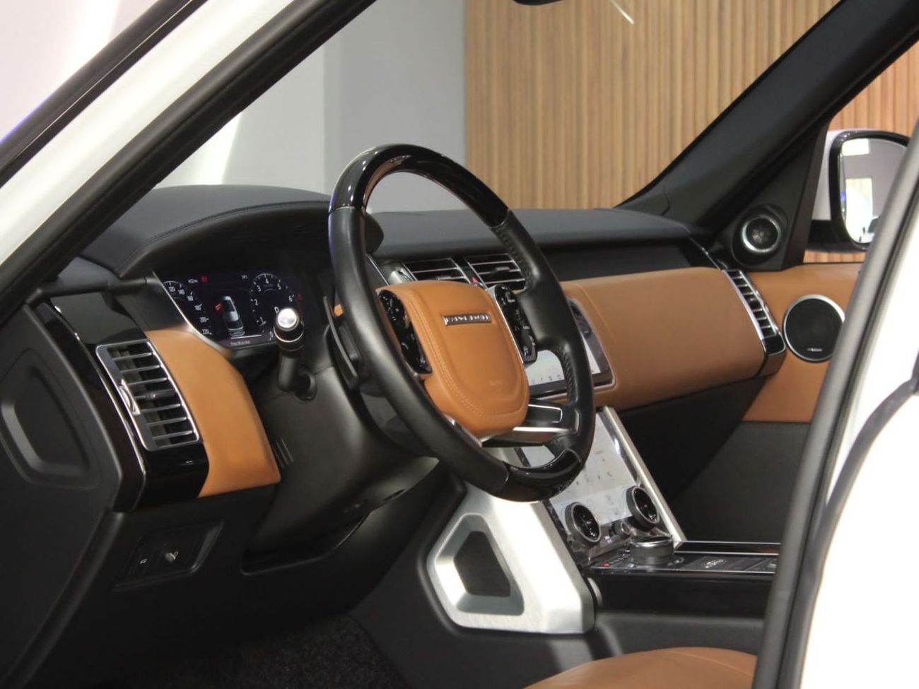 Land Rover Range Rover P400 DYNAMIC Fully Loaded