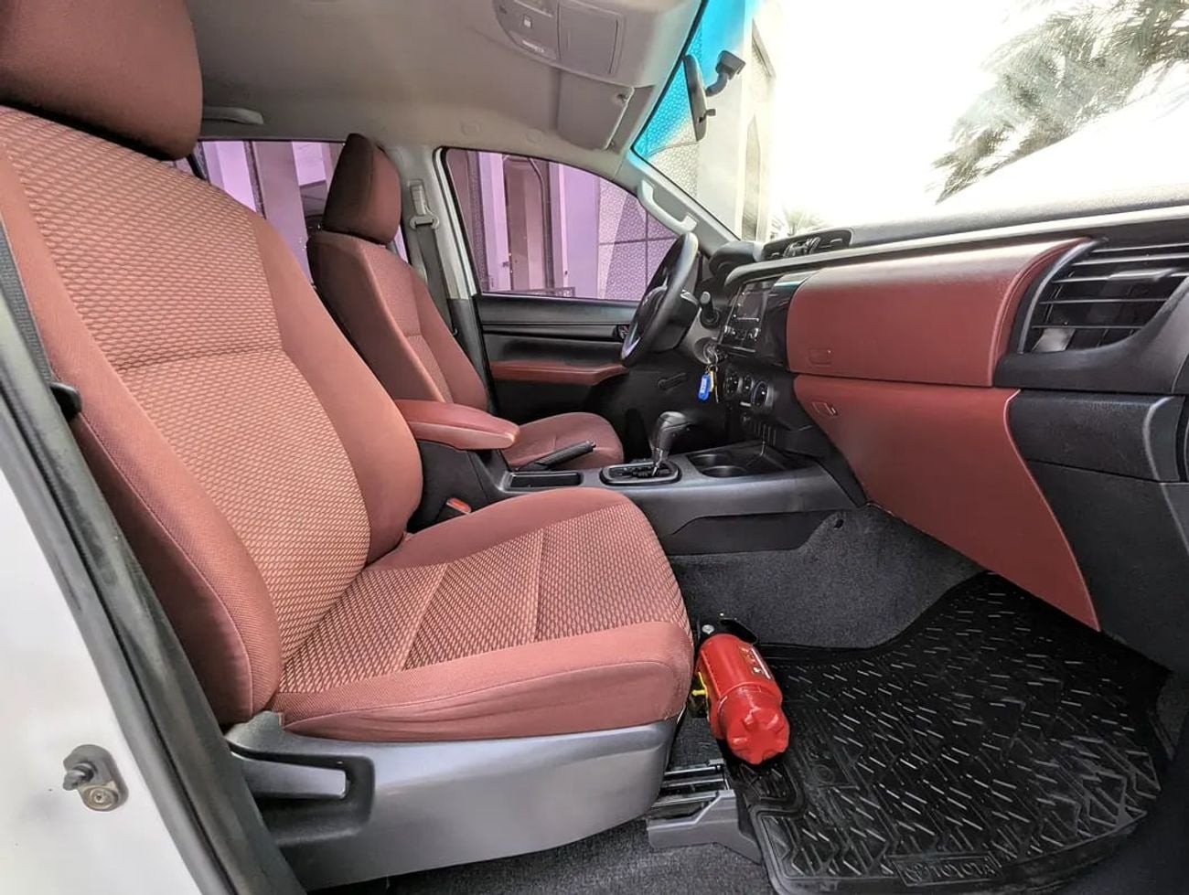 Toyota Hilux GL 2.7 L 4X4 Automatic - Original paint - GCC Specs Dual Cab Pickup