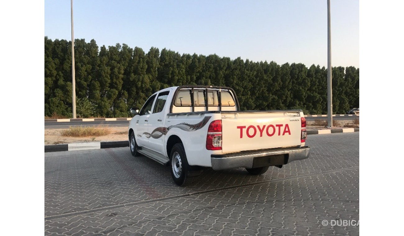 Toyota Hilux 2013 2.7