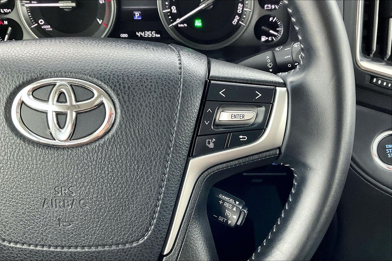 Toyota Land Cruiser GXR GT