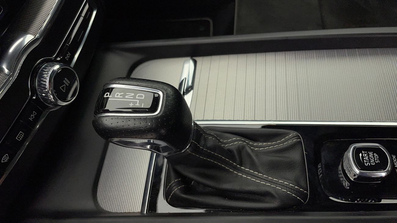 Volvo XC60 T5 R DESIGN 2 | Zero Down Payment | Home Test Drive