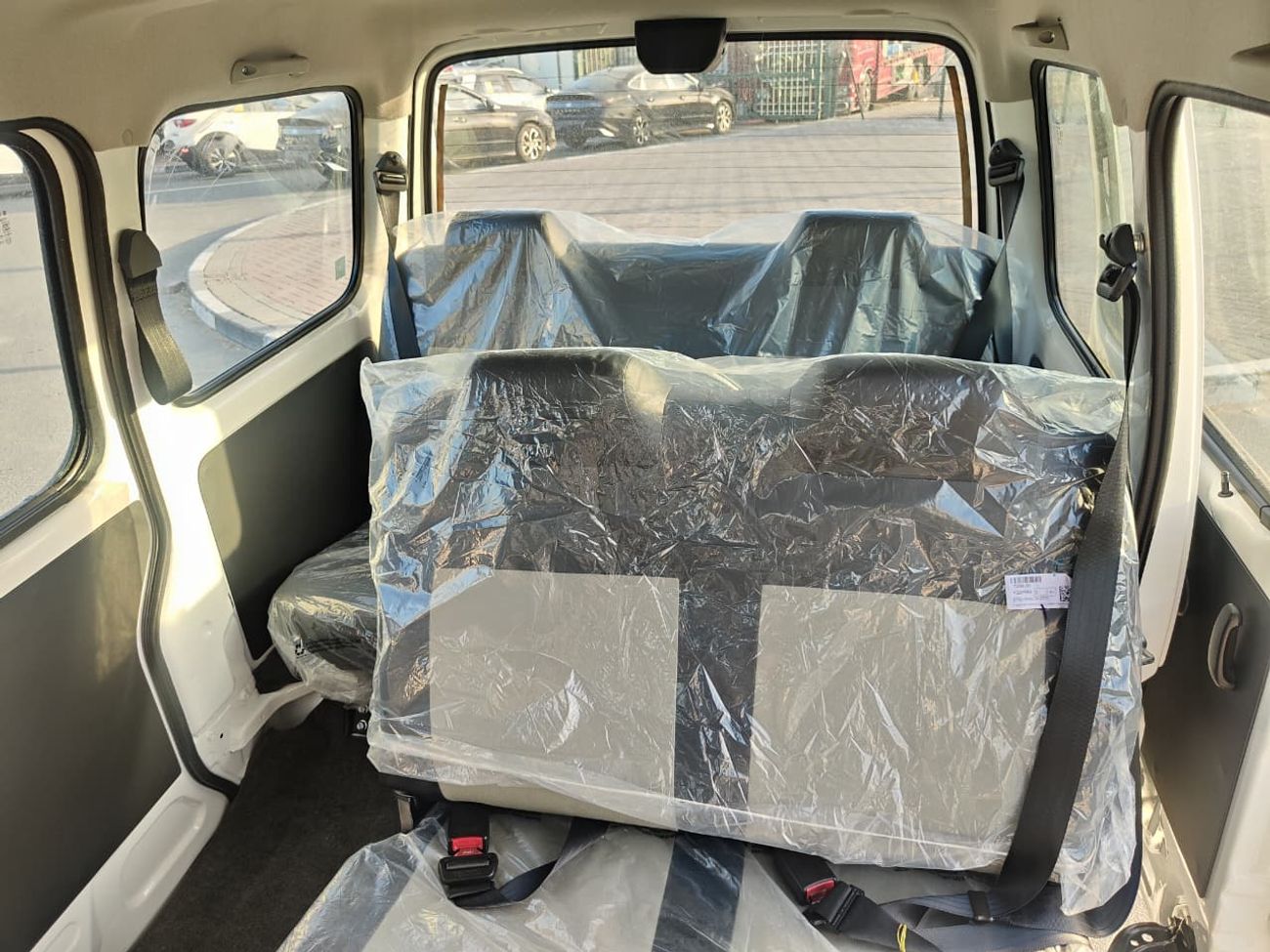 سوزوكي EECO Suzuki EECO 2026 Passenger 7 Seater Van - GL 1.2L M/T Petrol