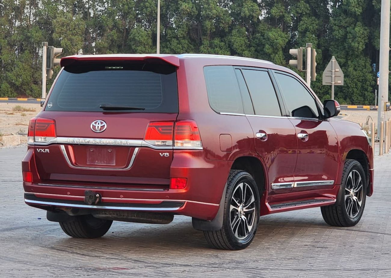 تويوتا لاند كروزر VXR V8 UPGRADE