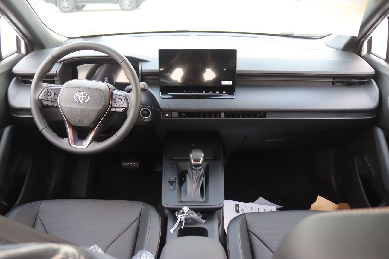 تويوتا كورولا كروس 2.0L HYBRID FACELIFT , LEATHER SEAT, ELECTRIC BACK DOOR MODEL 2025