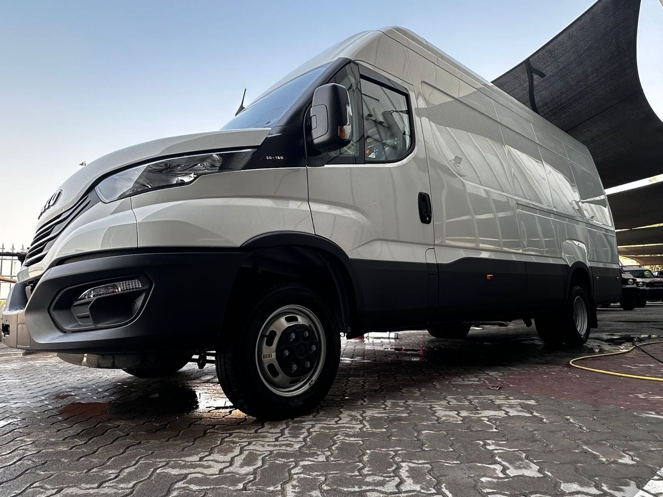 Iveco Daily 4 stroke Diesel Engine, watercooled, turbocharged with intercooler 146 HP @ 3000 ~3500 Rpm –EIV