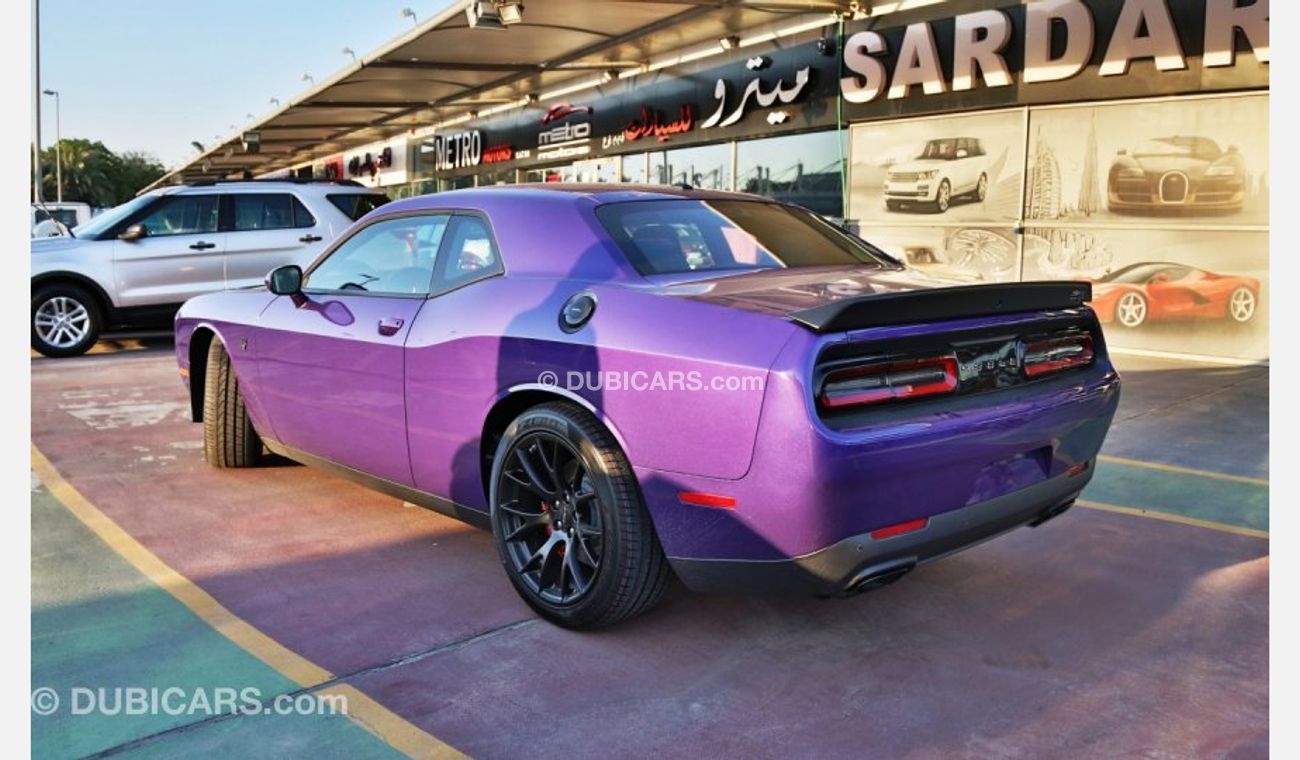Dodge Challenger SRT Hellcat Supercharged