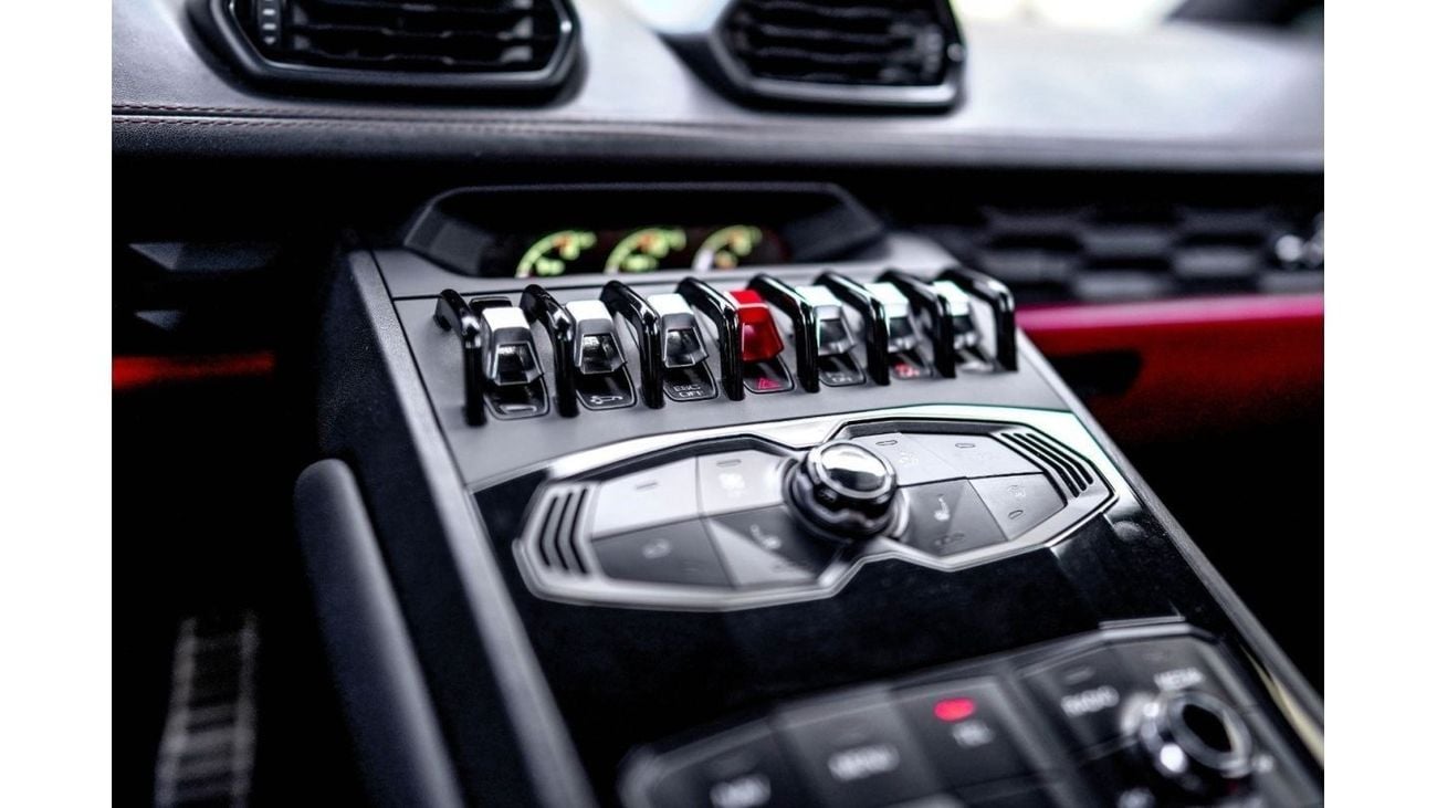 Lamborghini Huracan LP640-4 Performante Lamborghini Huracan 2018 GCC.