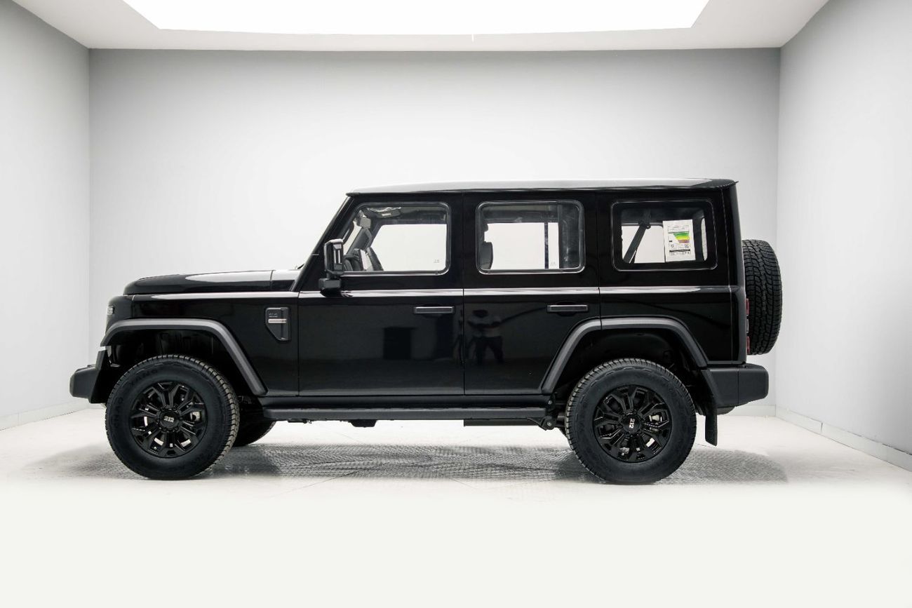 BAW 212 T01 Adventurer 2.0L – Black Inside Brown