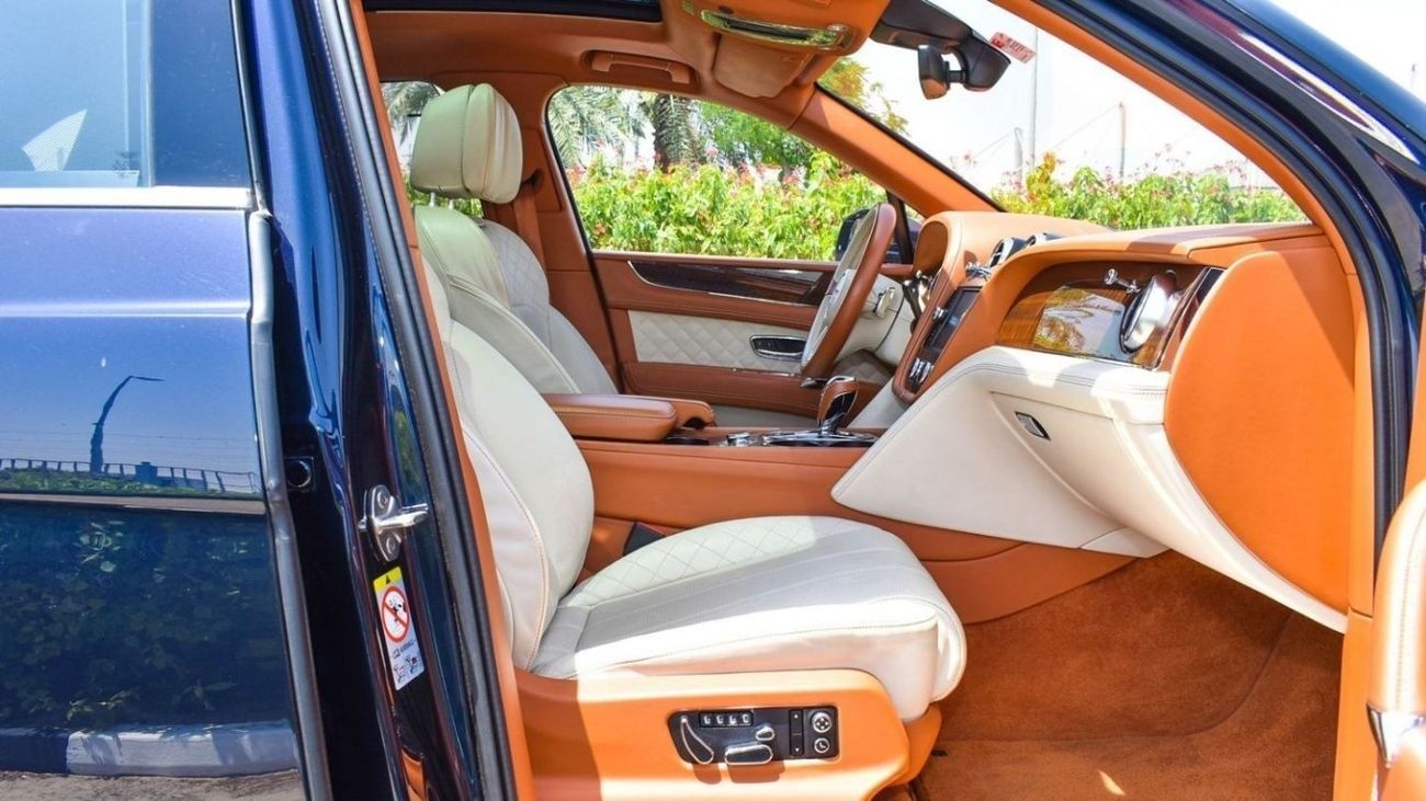 Bentley Bentayga First Edition Bentley Bentayga / 2017 / Germany