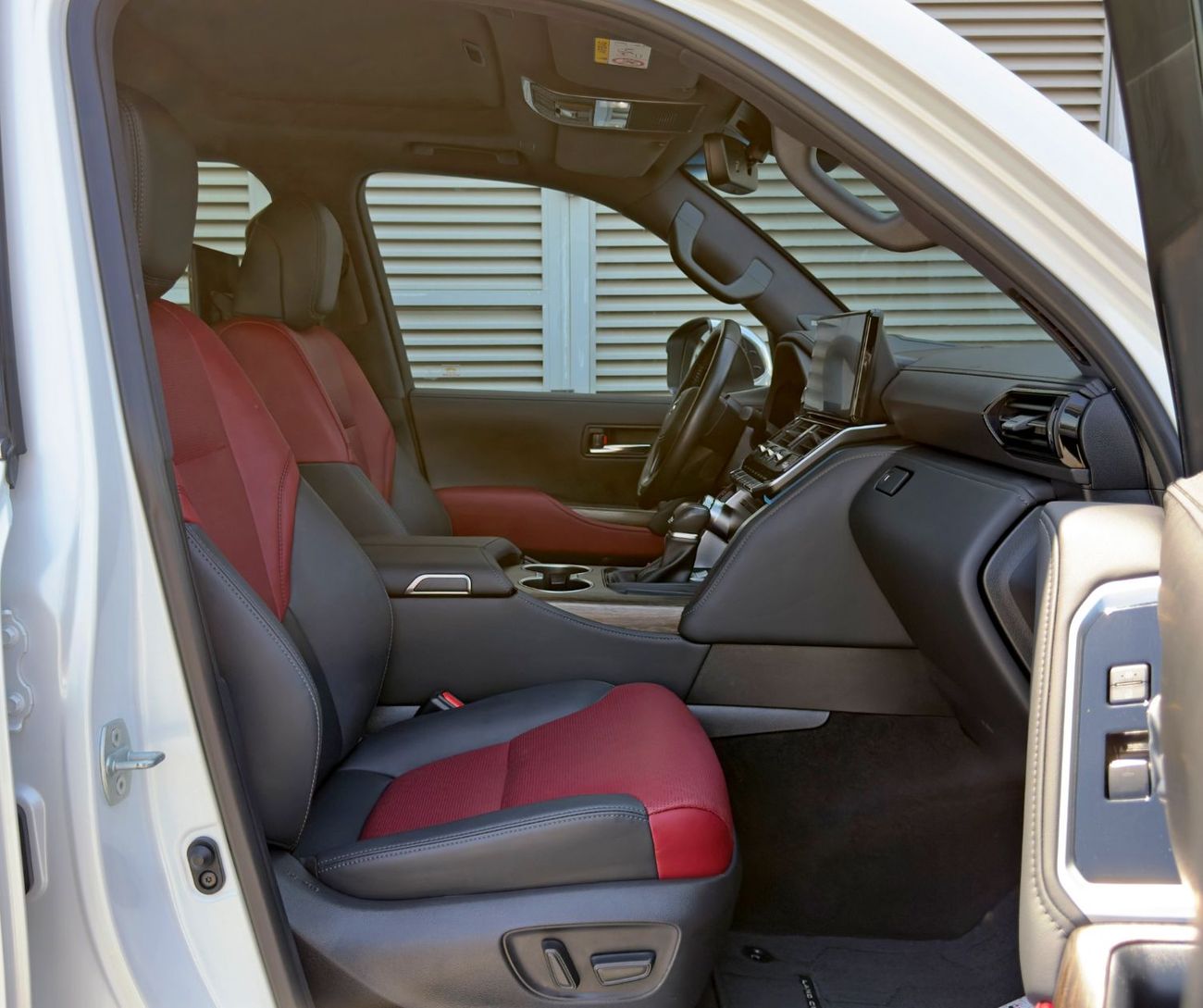 Toyota Land Cruiser VXR 3.5L