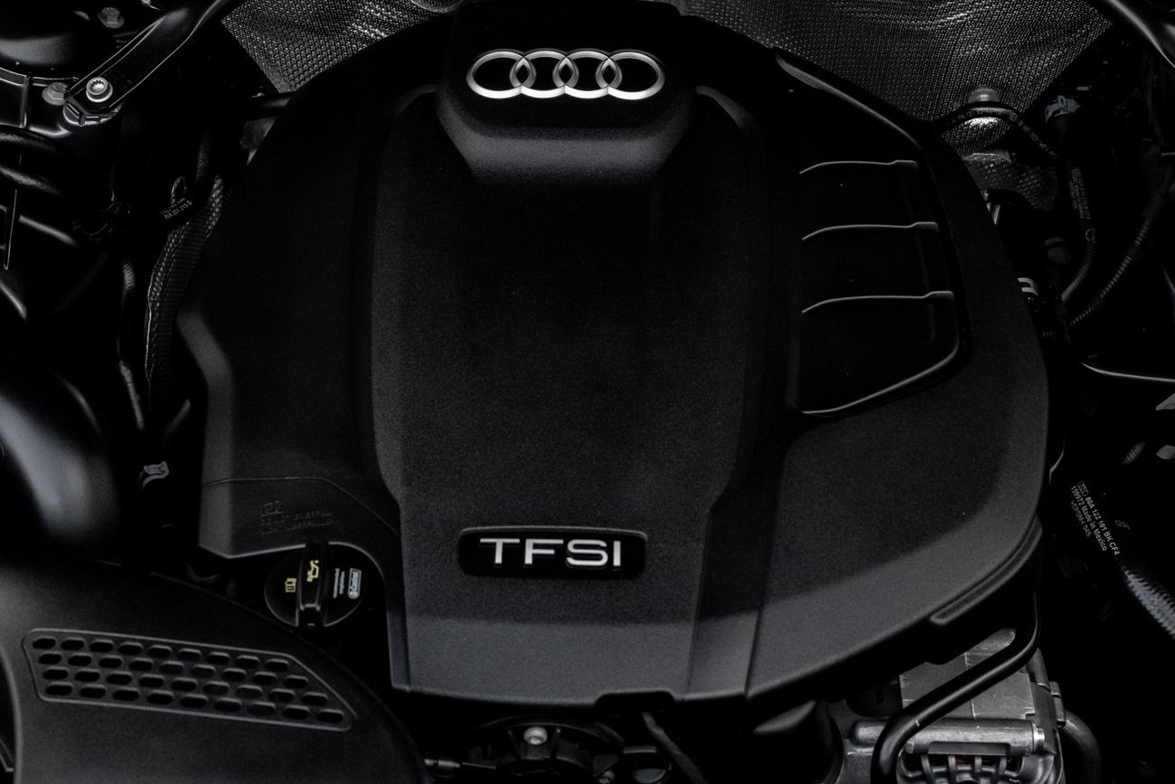 أودي Q5 Q5 TFSI Quattro S-Line | 1,949 P.M | 0% Downpayment | S-Line | Full Audi Service History!