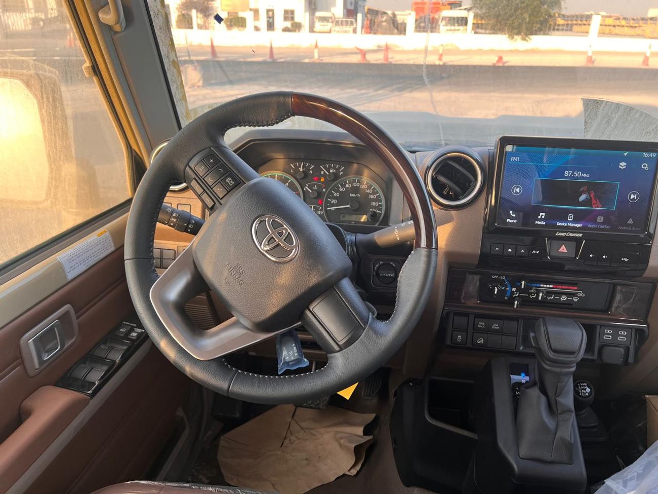 Toyota Land Cruiser Pick Up 2024 Toyota Land Cruiser LC79 Double Cab Pickup Full-Option 2.8L 4Cyl Turbo Diesel A/T 4WD Export On