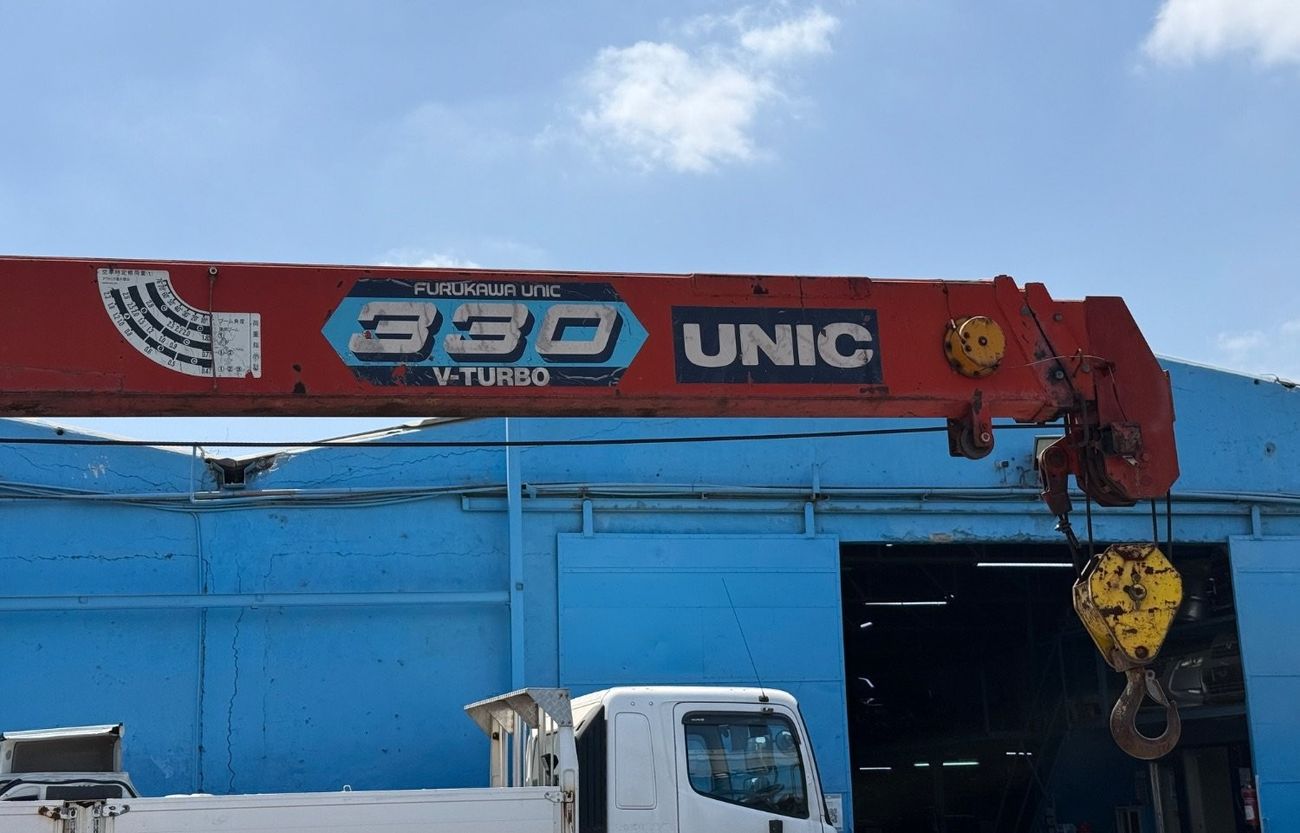 Isuzu Forward Unic Crane 330
