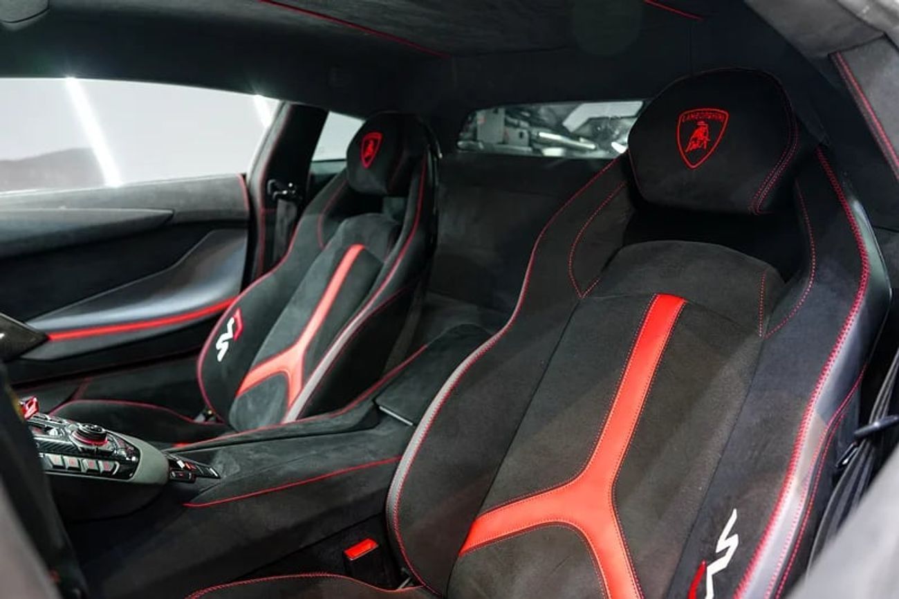 لامبورغيني أفينتادور SVJ Body Kit, Full Carbon Package, Front Lift, Very Low KM, GCC Specs!!