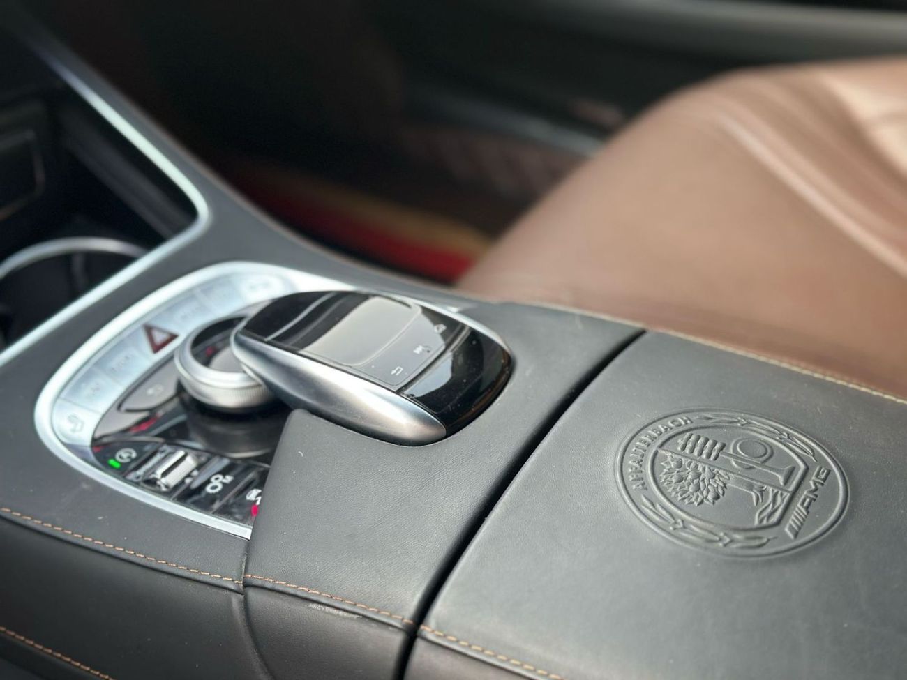 Mercedes-Benz S 63 AMG Std 4.0L (612 HP)